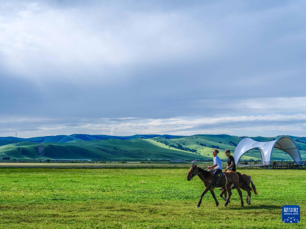 美丽中国丨内蒙古兴安盟:乌兰毛都草原景色美